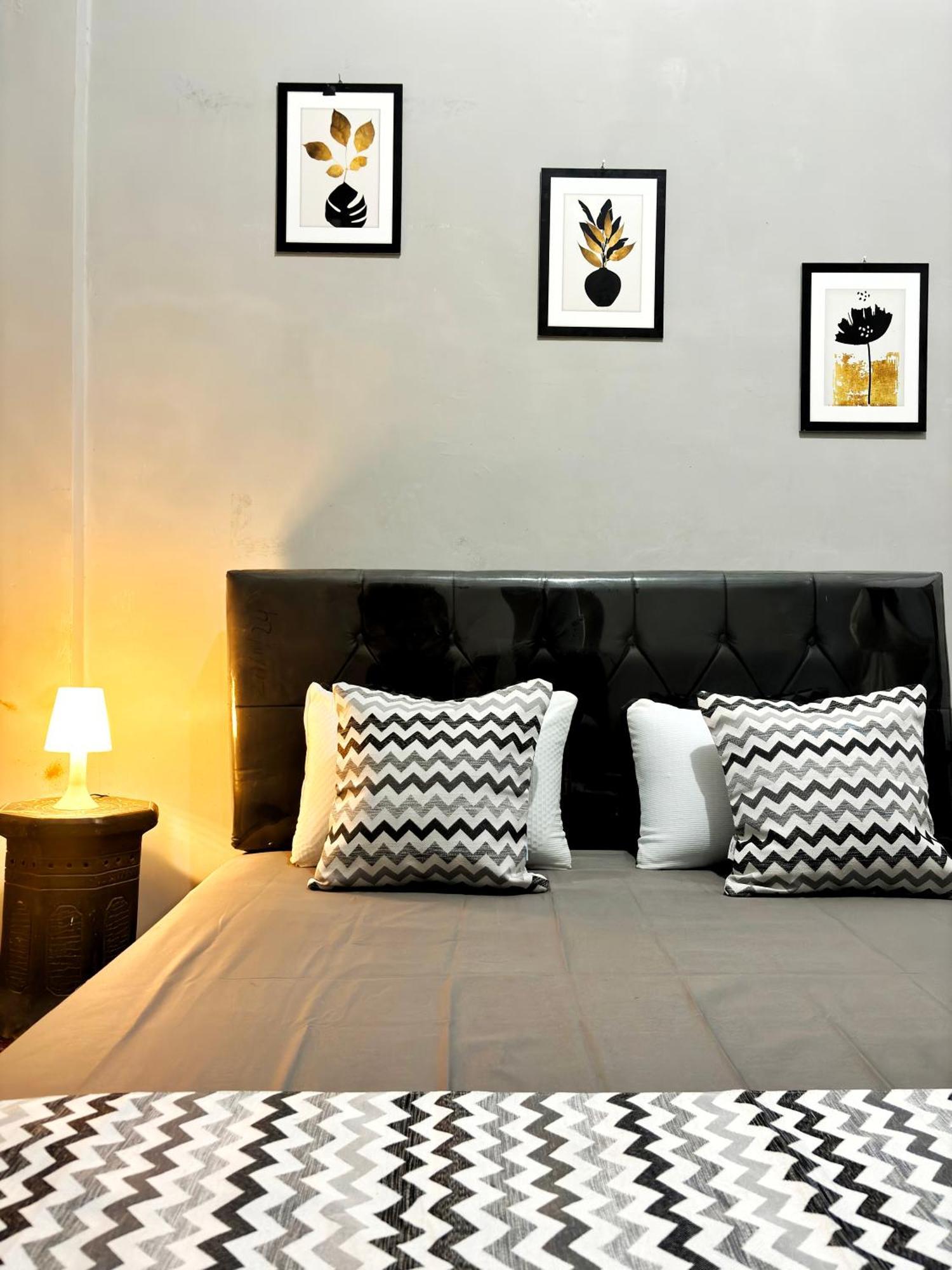Jogja Day Inn Yogyakarta Exterior foto