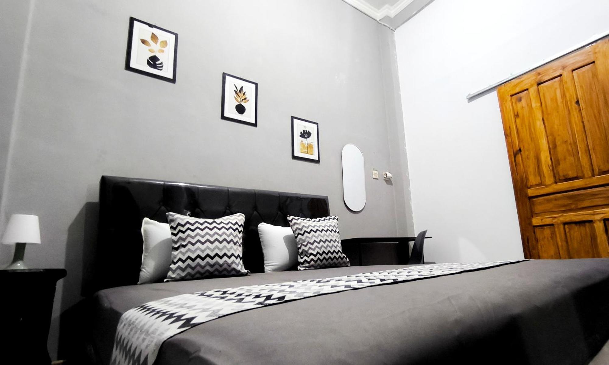 Jogja Day Inn Yogyakarta Exterior foto