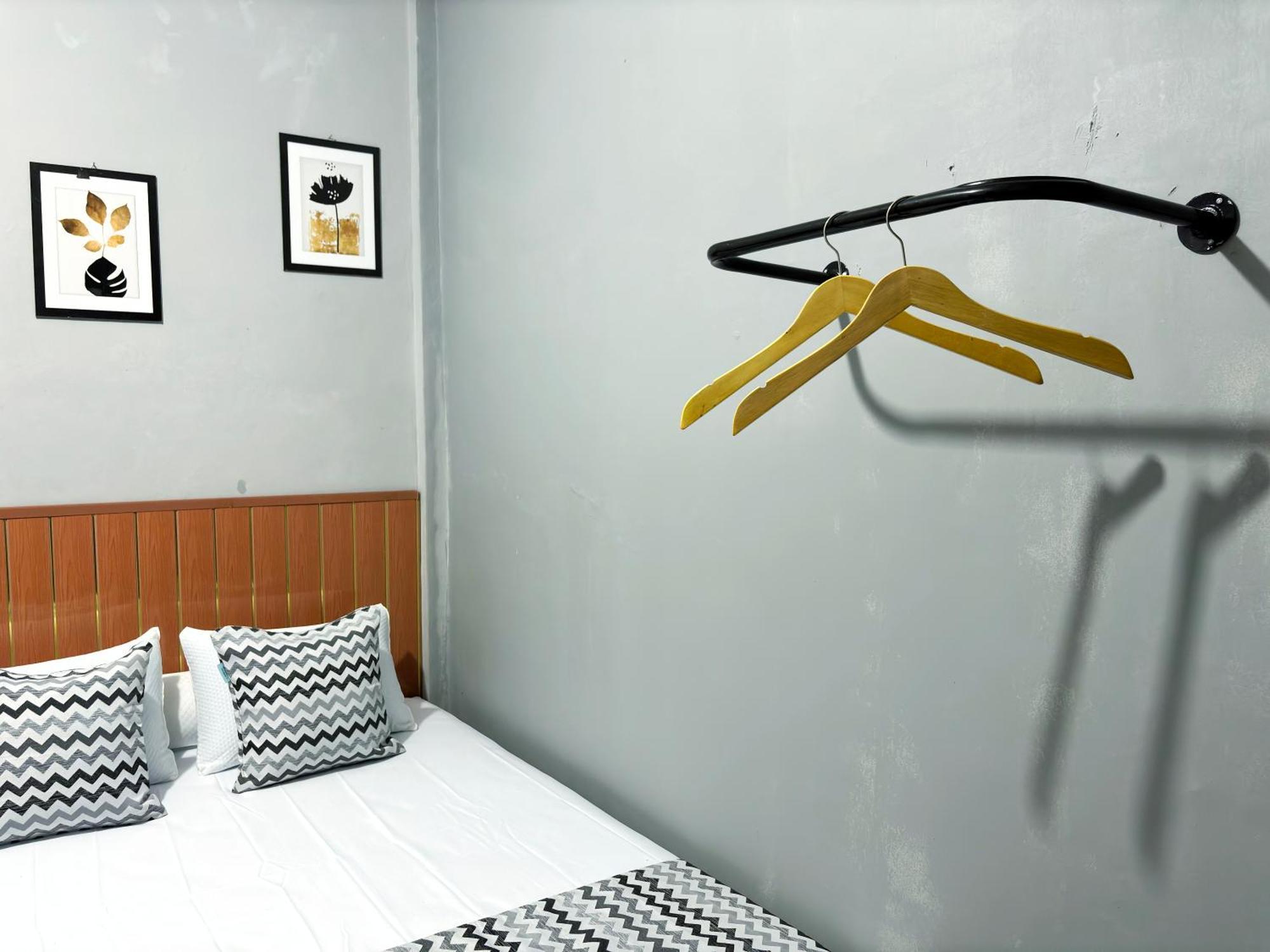 Jogja Day Inn Yogyakarta Exterior foto