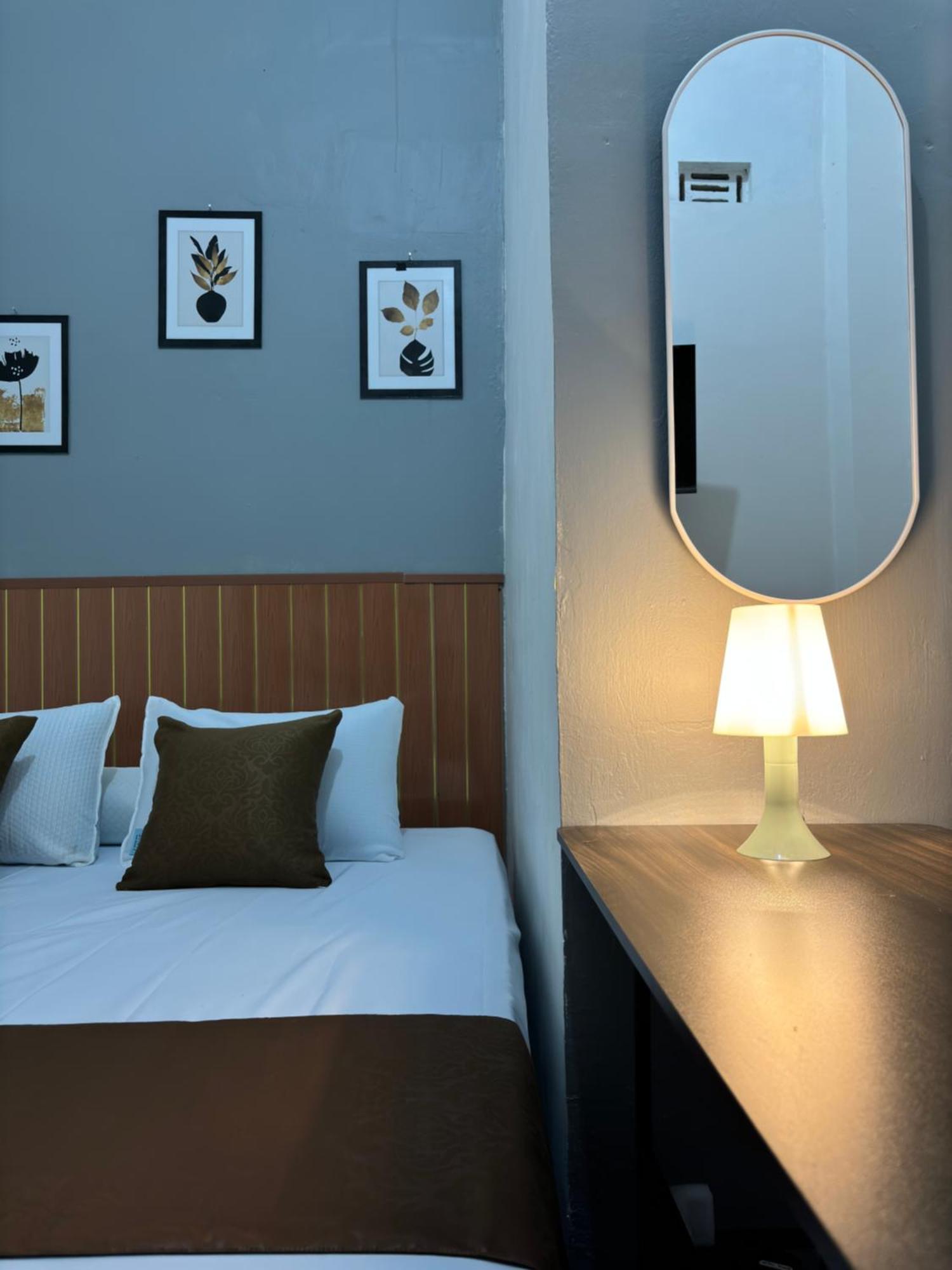 Jogja Day Inn Yogyakarta Exterior foto