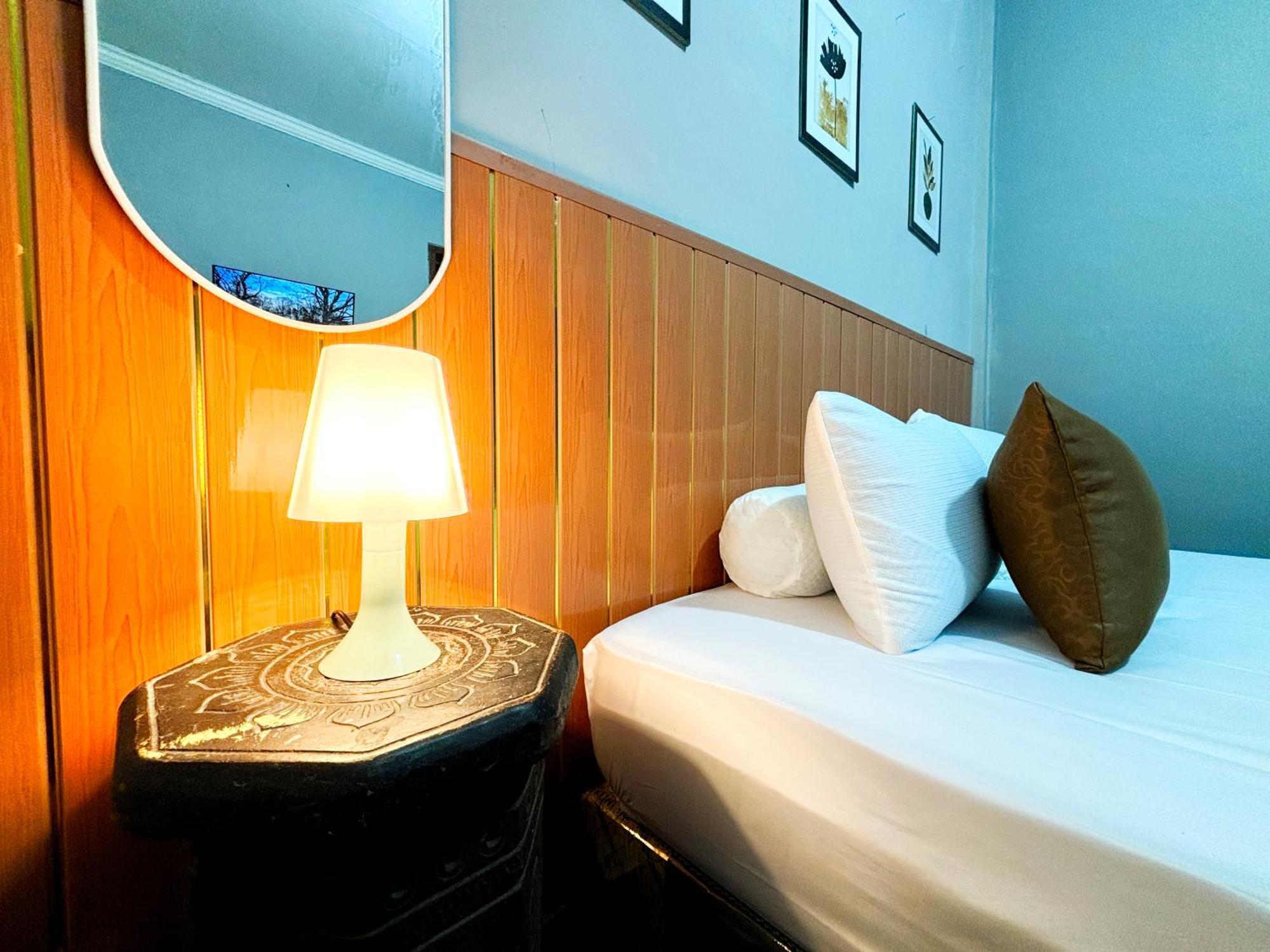 Jogja Day Inn Yogyakarta Exterior foto