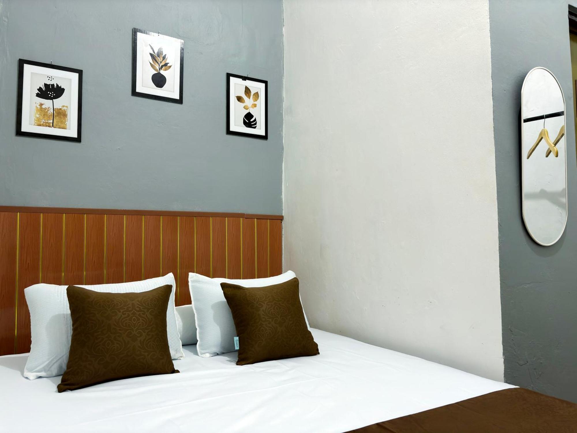 Jogja Day Inn Yogyakarta Exterior foto