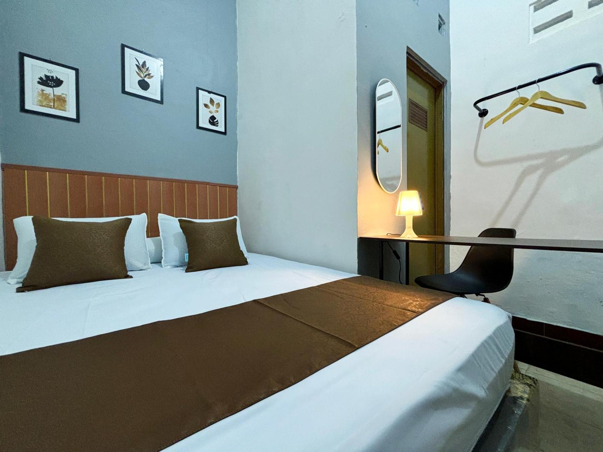 Jogja Day Inn Yogyakarta Exterior foto
