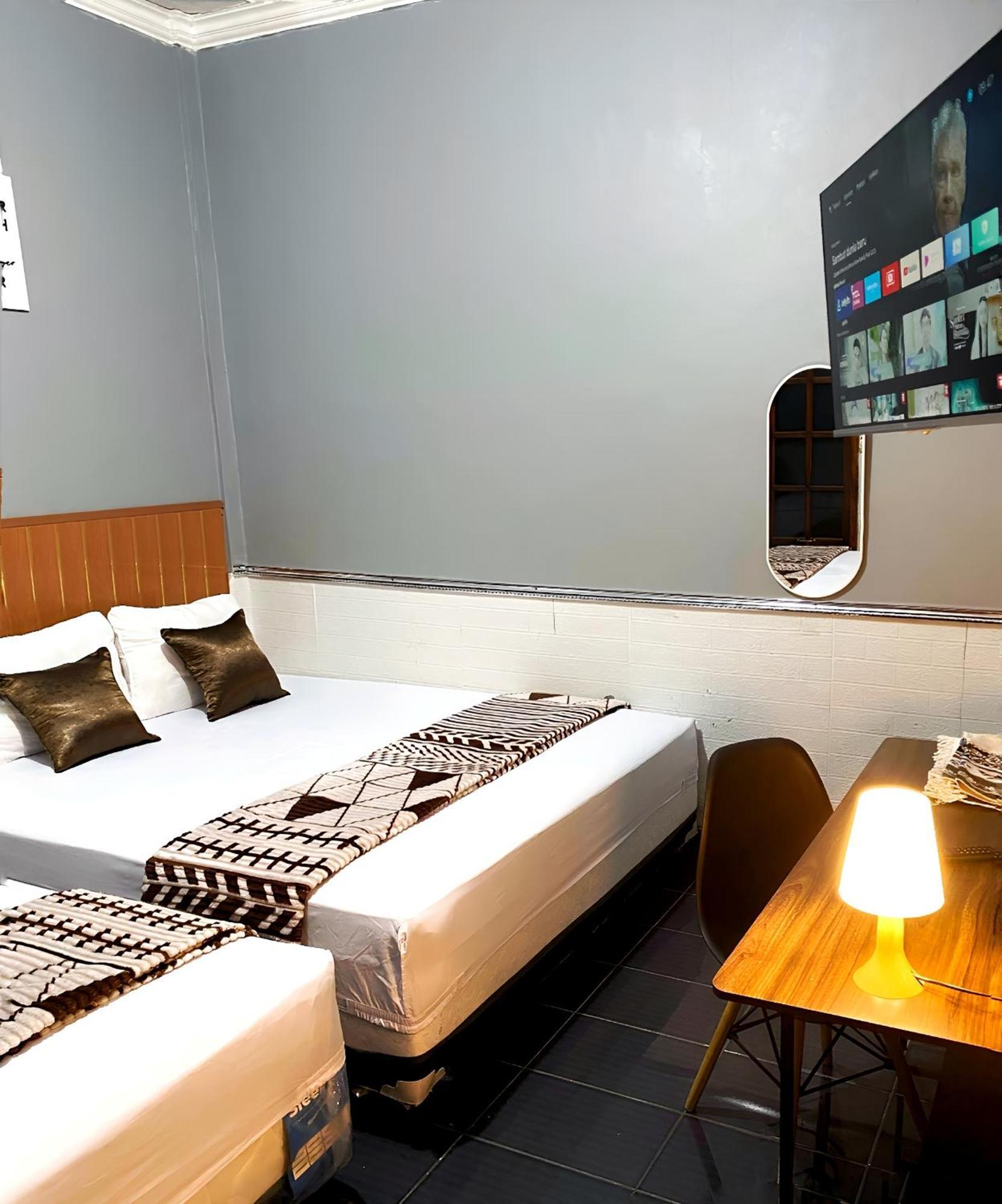 Jogja Day Inn Yogyakarta Exterior foto